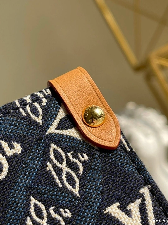 LOUIS MM ONTHEGO VUITTON 0113